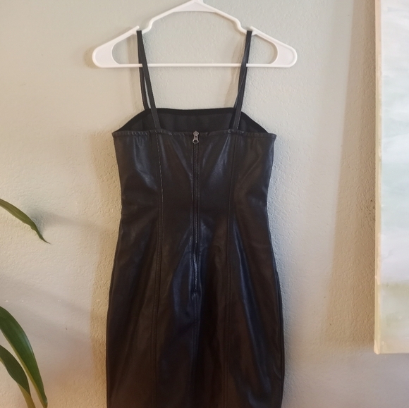 DIVIDED Vegan Leather mini - Picture 2 of 3